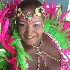 Meet your Posher, Racquel